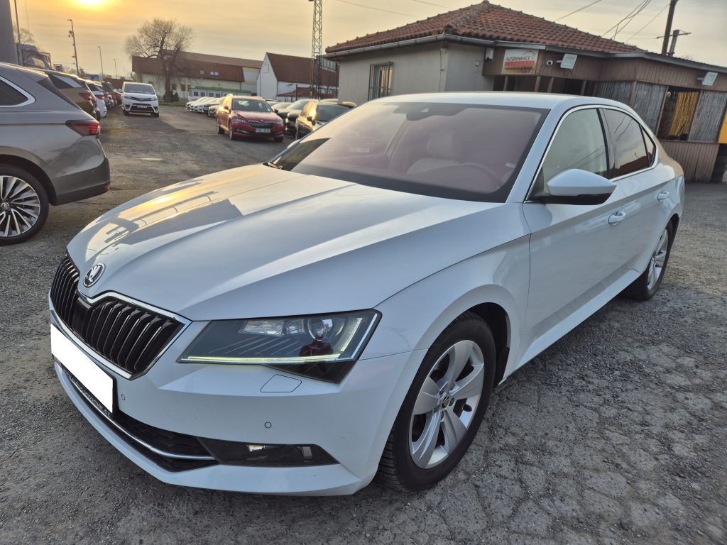 Škoda Superb 2,0 TDI DSG Style plus